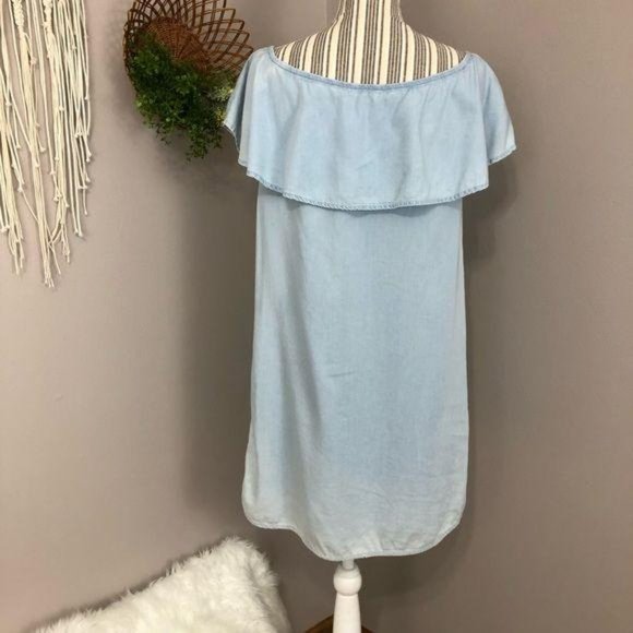 3/$25 Altar’d State Xs chambray off shoulder dress - Picture 5 of 6